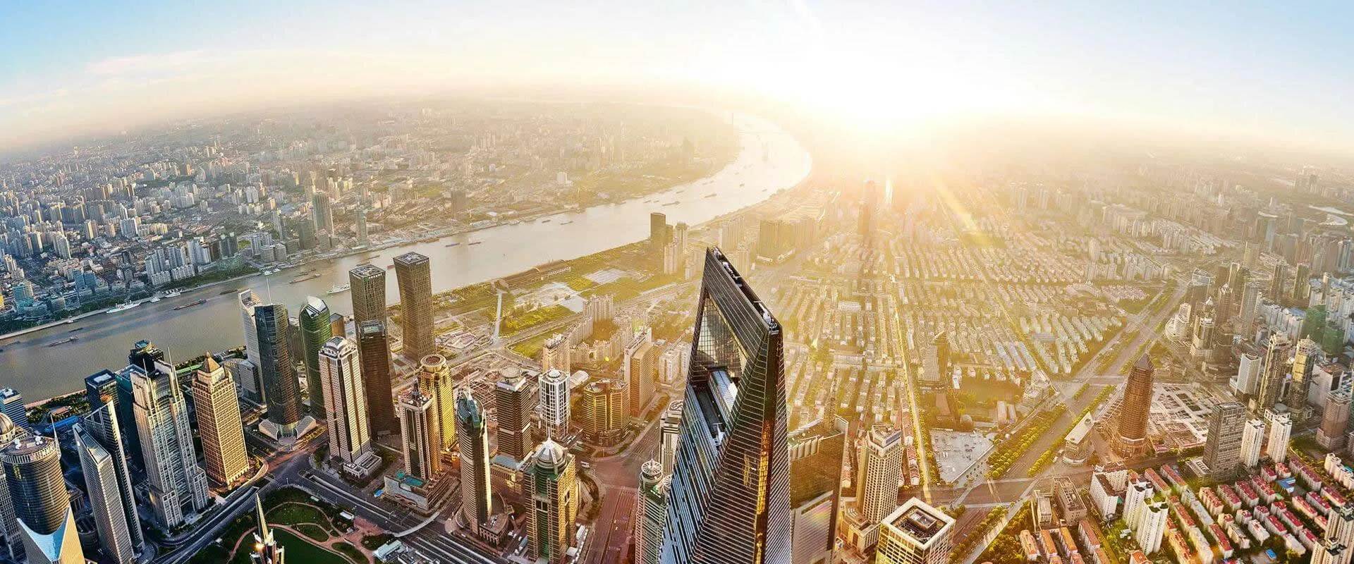 Наша цель — предлагать нашим клиентам товары премиум-класса, оперативную доставку и внимательное обслуживание.